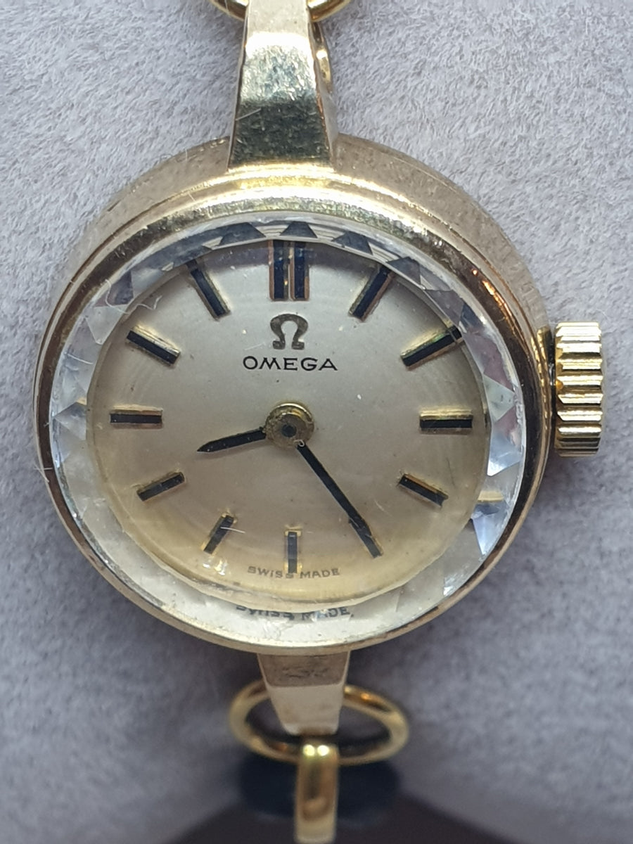 Ladies omega discount watch 14k gold